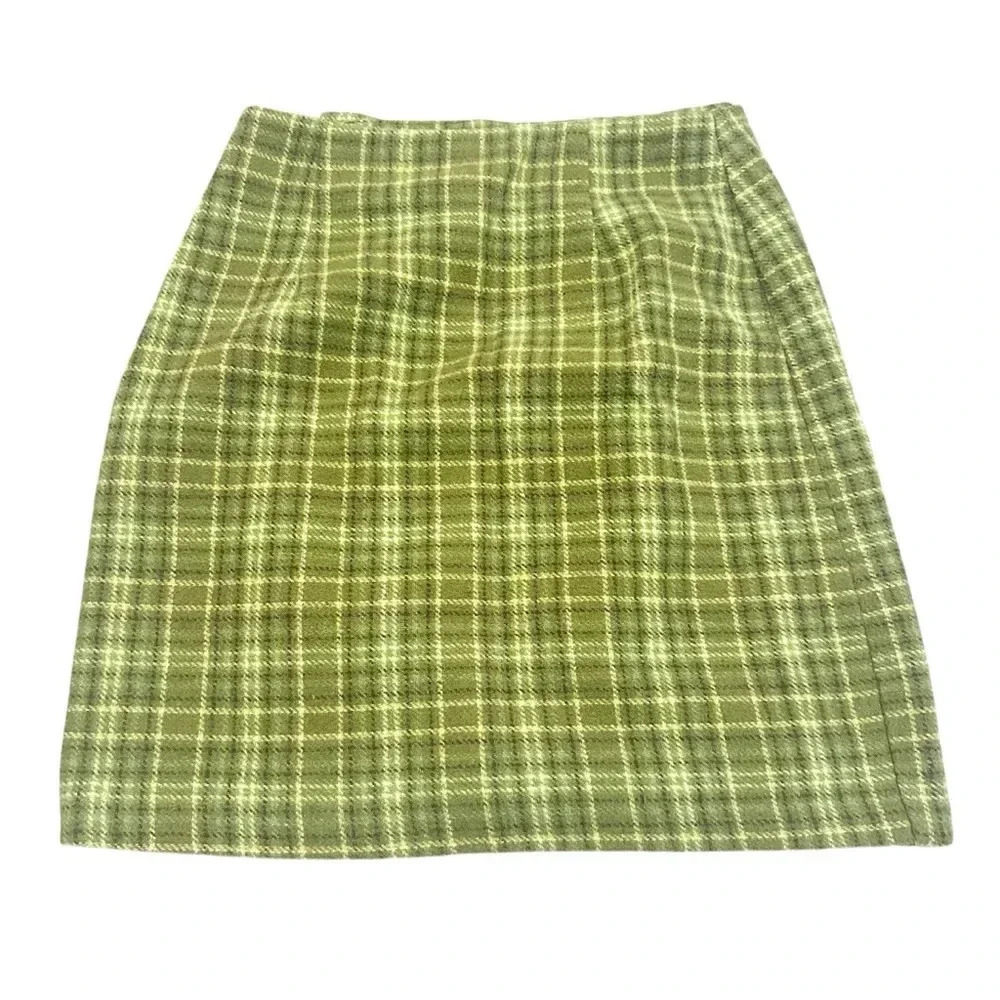 Vintage 90’s Green plaid wool blend mini skirt with button detail size 3 - Picture 2 of 10